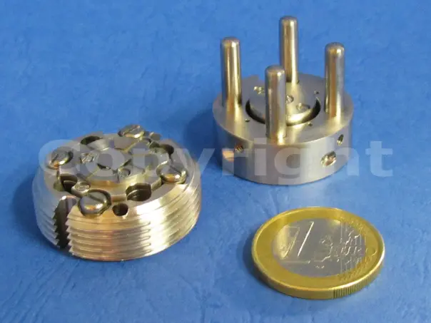 M-DAC-LT-LOW-CS membrane diamond anvil cell – view 3 – BETSA®