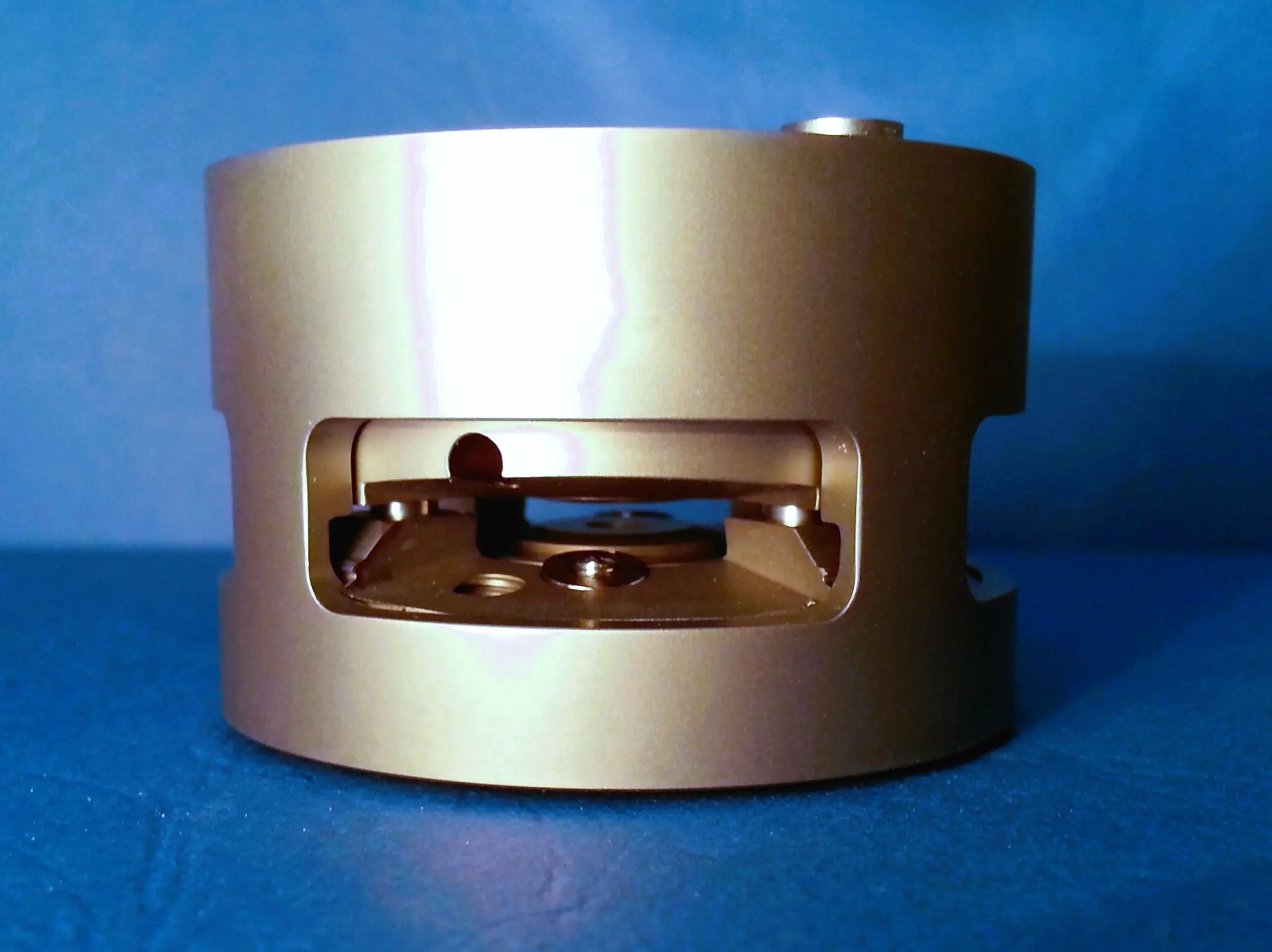 M-DAC-XDR-CS membrane diamond anvil cell – view 2 – BETSA®