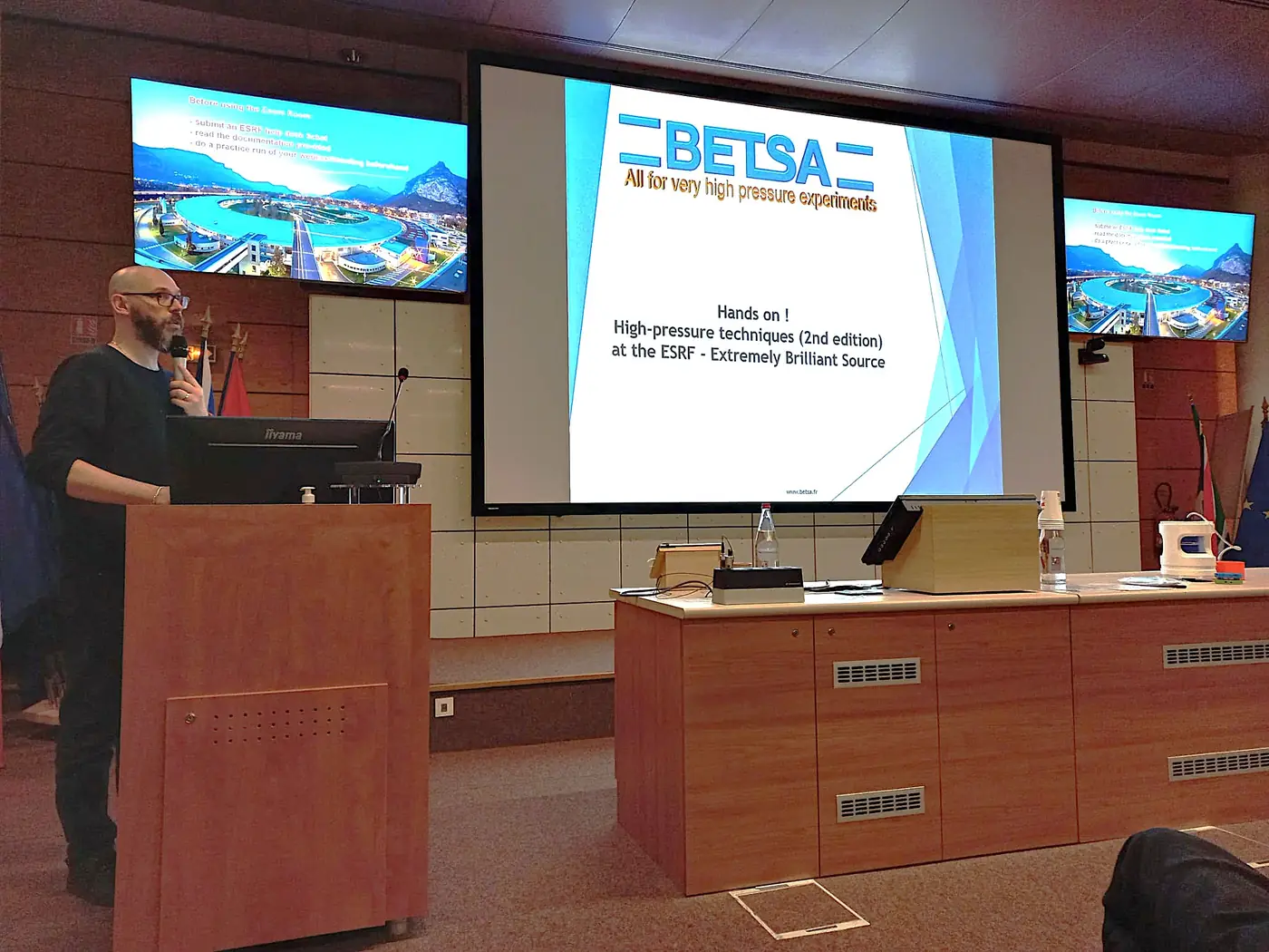 BETSA® presenting at the Hands on! High-pressure techniques workshop at the ESRF, Grenoble